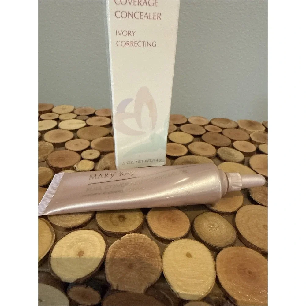 Mary Kay Full Coverage Concealer Ivory Correcting‎ 0.5 oz #1532 New in Box